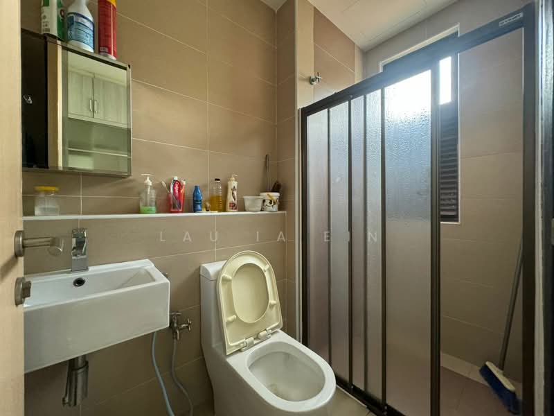 Semi-Detached House for Sale in Rawang (Selangor) - Lau Ia Ein - Bathroom - PropertyGuru.com.my