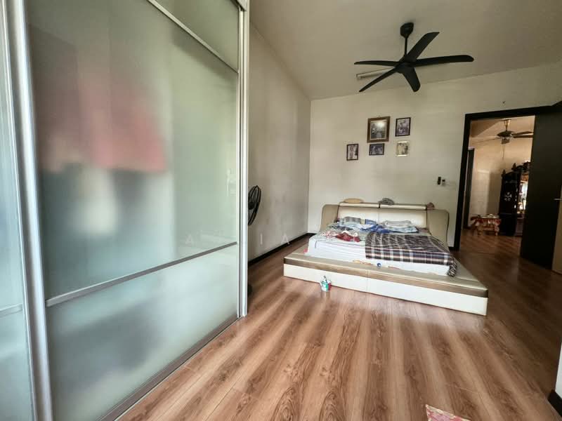 Semi-Detached House for Sale in Rawang (Selangor) - Lau Ia Ein - Bedroom - PropertyGuru.com.my