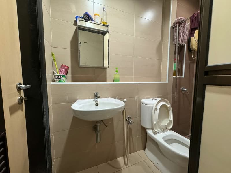 Semi-Detached House for Sale in Rawang (Selangor) - Lau Ia Ein - Bathroom - PropertyGuru.com.my