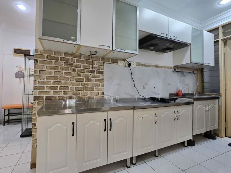 Apartment for Rent at Sri Mutiara - Tabber Tan - Kitchen - PropertyGuru.com.my