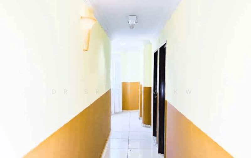 Retail Space for Rent in Bandar Puchong Utama (Puchong) - Dr Sr Tham KW - Corridor - PropertyGuru.com.my