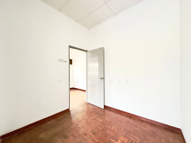 Rumah Teres 2 Tingkat untuk Dijual di Saujana Utama (Selangor) - Muz Hafiz - PropertyGuru.com.my