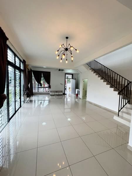 Cluster House for Rent in Bandar Cemerlang (Ulu Tiram) - Enrica Long - Living Room - PropertyGuru.com.my