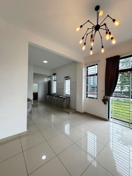 Cluster House for Rent in Bandar Cemerlang (Ulu Tiram) - Enrica Long - Interior - PropertyGuru.com.my