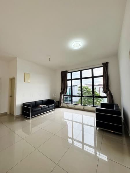 Cluster House for Rent in Bandar Cemerlang (Ulu Tiram) - Enrica Long - Living Room - PropertyGuru.com.my