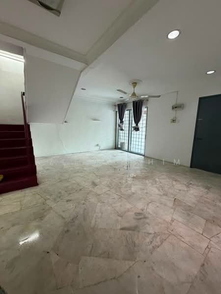2-storey Terraced House for Sale in Pandan Perdana (Ampang) - Azli Ibrahim - Living Room - PropertyGuru.com.my