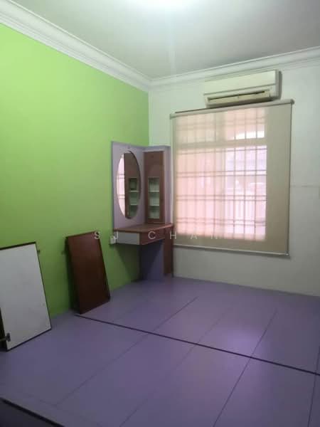 1-storey Terraced House for Rent in Taman Universiti (Skudai) - SJ CHAN - Bedroom - PropertyGuru.com.my