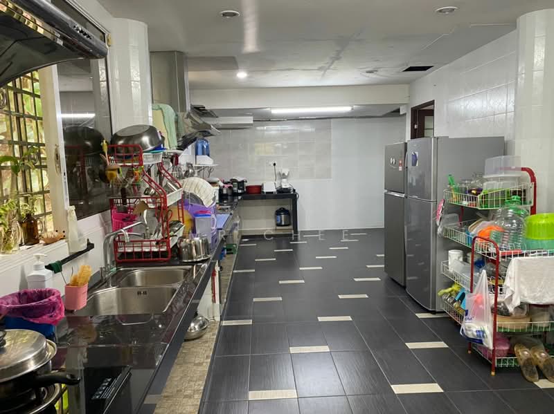 Semi-Detached House for Sale in Meru Valley (Ipoh) - Mr Chee - Kitchen - PropertyGuru.com.my