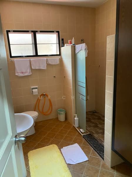 Semi-Detached House for Sale in Meru Valley (Ipoh) - Mr Chee - Bathroom - PropertyGuru.com.my