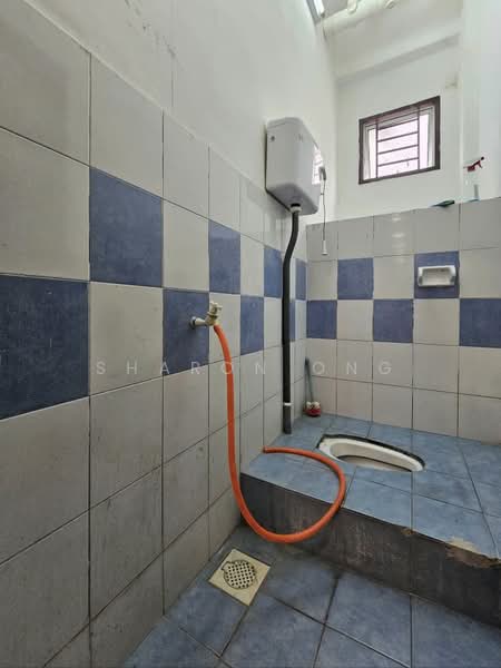 Kedai untuk Dijual di Taman Nusa Bestari Jaya (Iskandar Puteri (Nusajaya)) - Sharon Ong - Bathroom - PropertyGuru.com.my