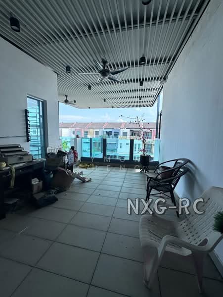 2.5-storey Terraced House for Sale in Bandar Botanic (Klang) - Raymond Cheng - Balcony - PropertyGuru.com.my