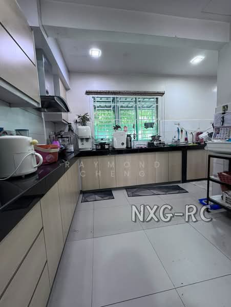 2.5-storey Terraced House for Sale in Bandar Botanic (Klang) - Raymond Cheng - Kitchen - PropertyGuru.com.my