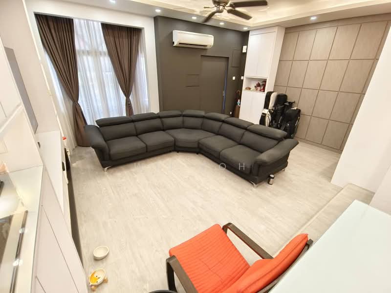 Rumah Teres 2 Tingkat untuk Dijual di Sungai Long (Bandar Sungai Long) - Wil Koh - Living Room - PropertyGuru.com.my