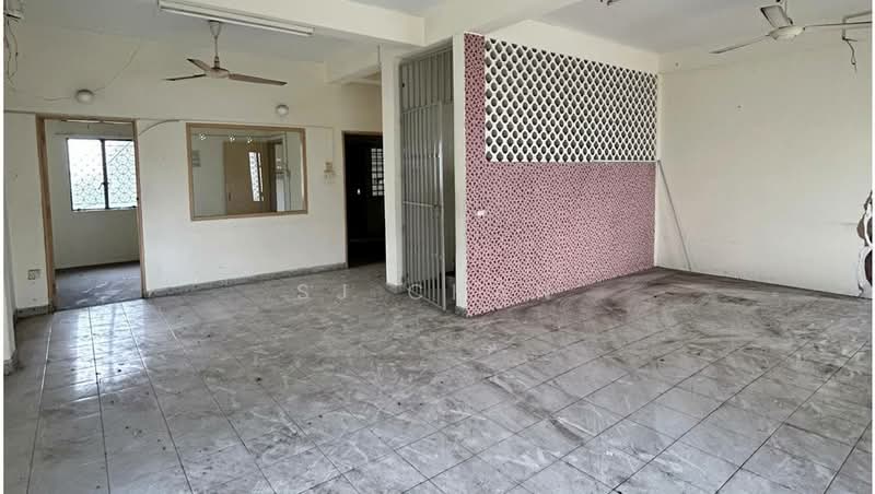 Rumah Berkembar untuk Disewa di Taman Nong Chik (Johor Bahru) - SJ CHAN - Living Room - PropertyGuru.com.my