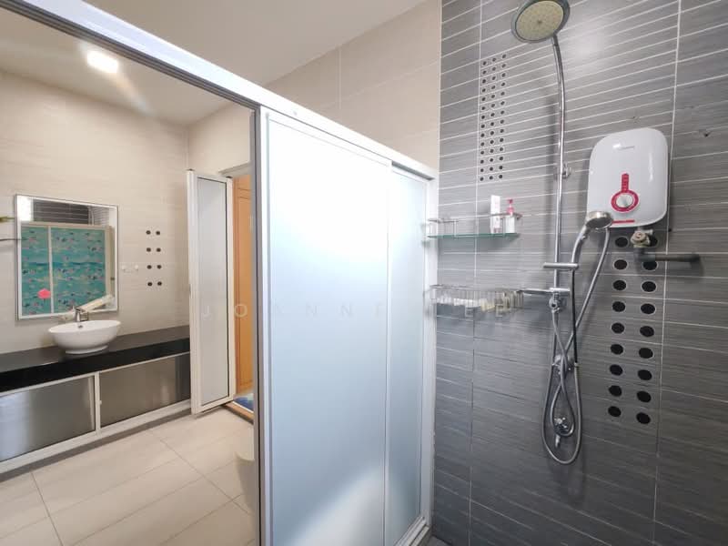 Semi-Detached House for Sale in Kota Kinabalu (Sabah) - Joanne Lee - Bathroom - PropertyGuru.com.my