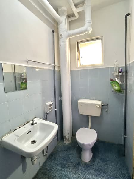 Pangsapuri untuk Disewa di Vista Lavender - Jean Low - Bathroom 1 - PropertyGuru.com.my
