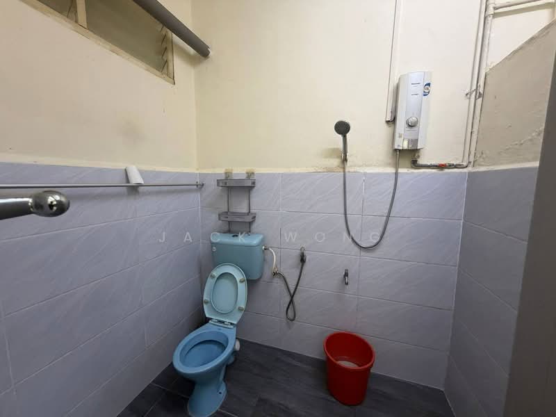 Rumah Teres 1 Tingkat untuk Disewa di Skudai (Johor) - Jack Wong - Bathroom - PropertyGuru.com.my