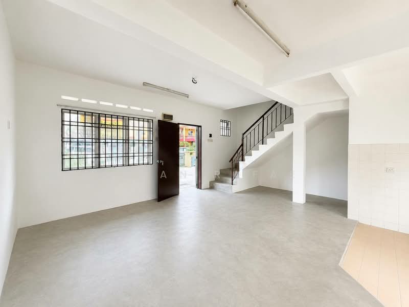 Rumah Teres 2 Tingkat untuk Dijual di Taman Banting Baru (Banting) - Farhan Rafael - Interior - PropertyGuru.com.my