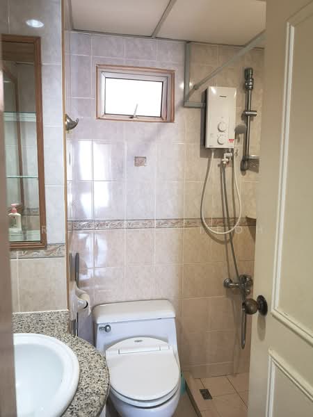 Condominium for Rent at Gold Coast Resort Condominium - Raymond Teoh - Bathroom - PropertyGuru.com.my