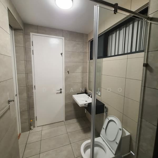 Servis Apartment untuk Disewa di The Sentral Suites - Adrian Foo - Bathroom - PropertyGuru.com.my