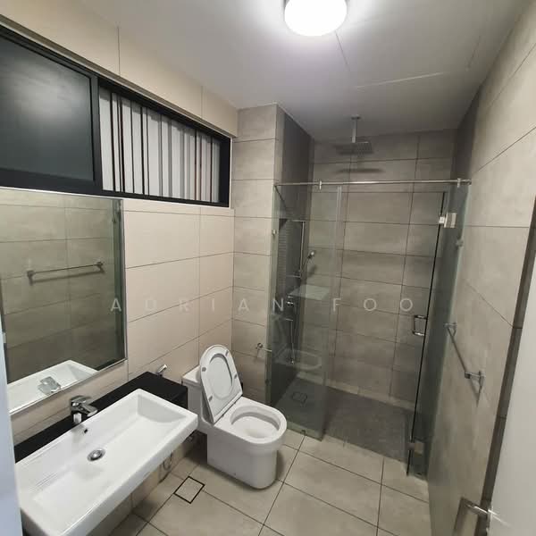 Servis Apartment untuk Disewa di The Sentral Suites - Adrian Foo - Bathroom - PropertyGuru.com.my
