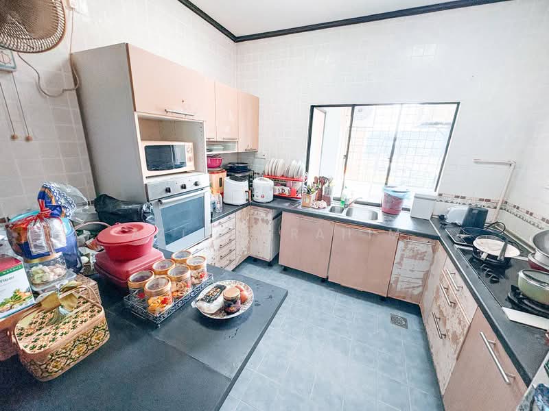 Condominium for Sale at Waizuri 1 - Azli Ibrahim - Kitchen - PropertyGuru.com.my