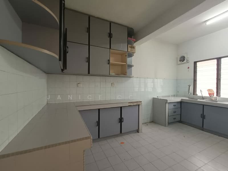 2-storey Terraced House for Sale in Usj 2 (Subang Jaya) - Janice CC Tan - Kitchen - PropertyGuru.com.my