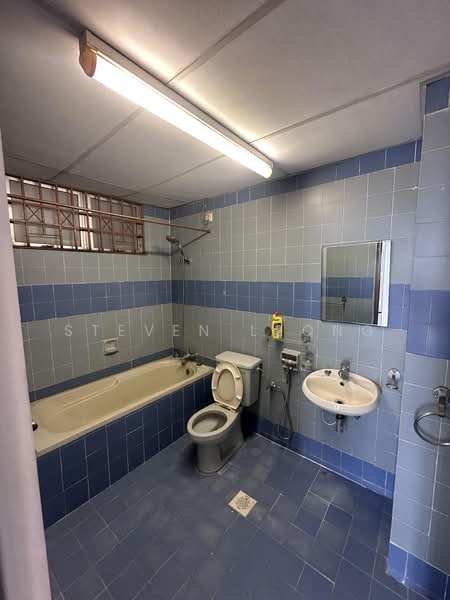 Kondominium untuk Dijual di Bukit OUG Condominiums - Steven Leong - Bathroom - PropertyGuru.com.my