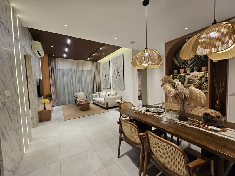 Kondominium untuk Dijual di Royal Garden @ Sri Putramas - Jason Lee - Living Room - PropertyGuru.com.my
