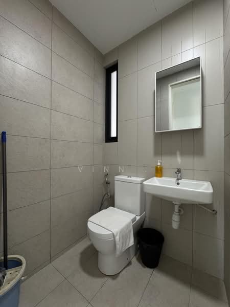 Service Residence for Rent at Kenwingston Skylofts - Vinn . - Bathroom - PropertyGuru.com.my