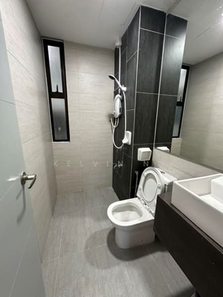 Kondominium untuk Dijual di Admiral Residences - Kelvin Ng - Bathroom - PropertyGuru.com.my