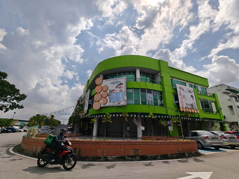 Shop / Office for Rent in Bandar Bukit Tinggi (Klang) - Alexis Lim - Exterior - PropertyGuru.com.my