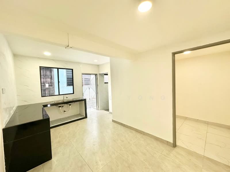 2-storey Terraced House for Sale in Taman Plentong Baru (Masai) - Daniel Yong - Kitchen - PropertyGuru.com.my