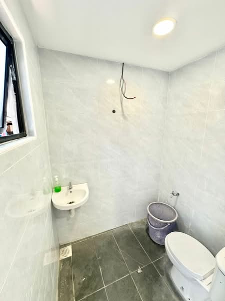 2-storey Terraced House for Sale in Taman Plentong Baru (Masai) - Daniel Yong - Bathroom - PropertyGuru.com.my
