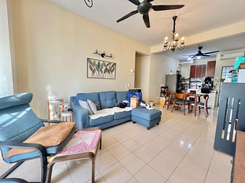 Pangsapuri untuk Dijual di Seri Atria Apartment - Syukor Hartanah - Living Room - PropertyGuru.com.my