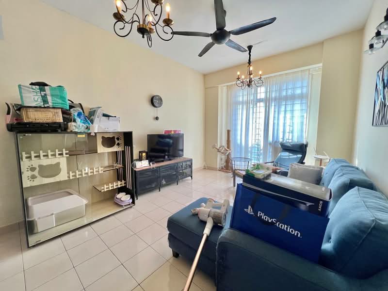 Pangsapuri untuk Dijual di Seri Atria Apartment - Syukor Hartanah - Living Room - PropertyGuru.com.my