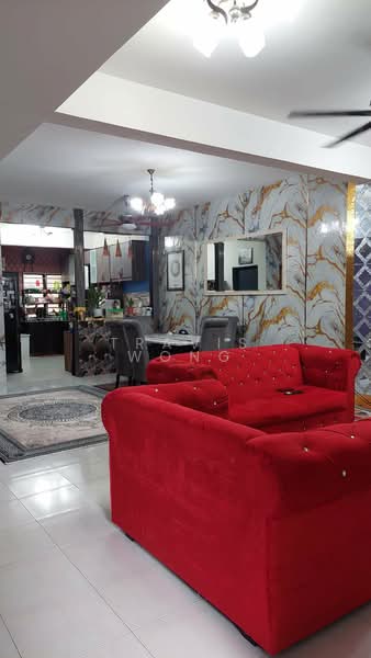 2-storey Terraced House for Sale in Sungai Buloh (Selangor) - Travis Wong - Living Room - PropertyGuru.com.my