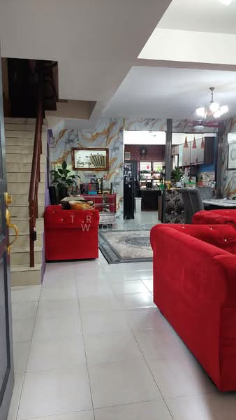 2-storey Terraced House for Sale in Sungai Buloh (Selangor) - Travis Wong - Living Room - PropertyGuru.com.my