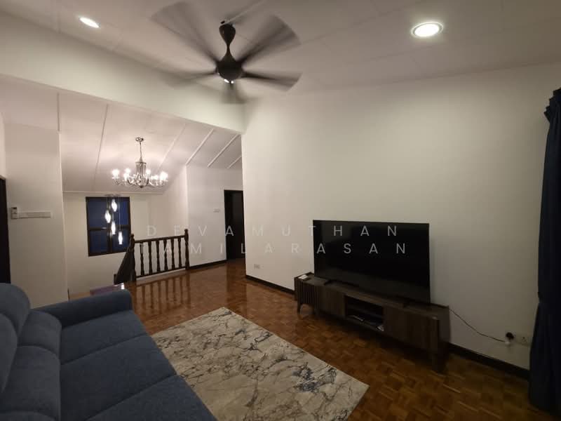 Bungalow for Rent in Seksyen 22 (Petaling Jaya) - Devamuthan Tamilarasan - Upstairs Living Room - PropertyGuru.com.my