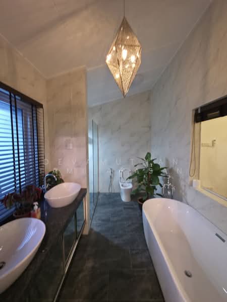 Bungalow for Rent in Seksyen 22 (Petaling Jaya) - Devamuthan Tamilarasan - Bathroom - PropertyGuru.com.my