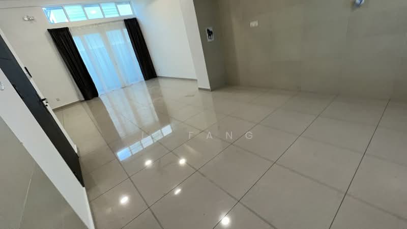 Rumah Teres 3 Tingkat untuk Dijual di Air Hitam (Ayer Itam) - Li Fang - Living Room - PropertyGuru.com.my