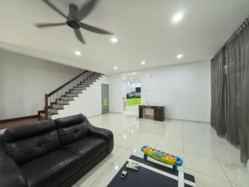 Rumah Teres 2 Tingkat untuk Disewa di Taman Mutiara Rini (Skudai) - Jayden Neo - Living Room - PropertyGuru.com.my