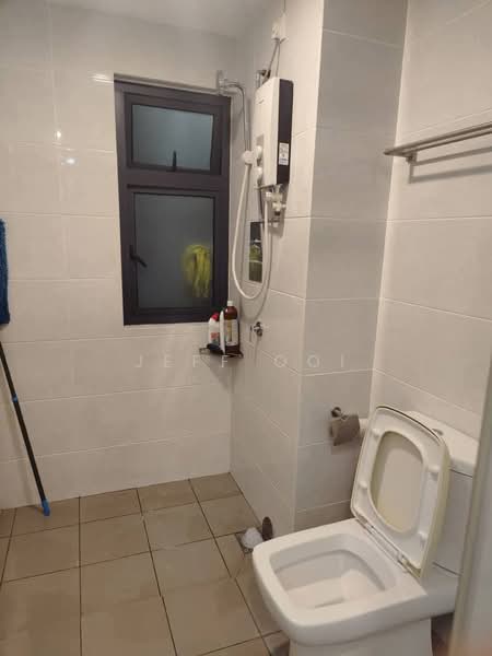 Kondominium untuk Disewa di 98 Nibong Residence - Jeff Ooi - Bathroom - PropertyGuru.com.my