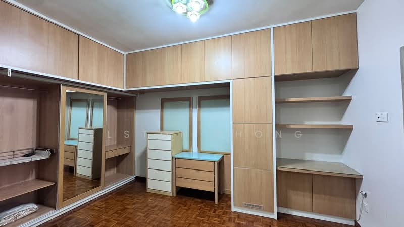 1.5-storey Terraced House for Sale in Taman Gaya (Ulu Tiram) - Elston Chong - Bedroom - PropertyGuru.com.my