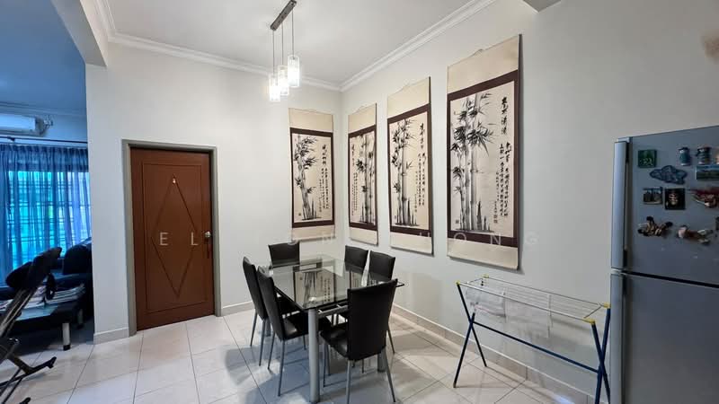1.5-storey Terraced House for Sale in Taman Gaya (Ulu Tiram) - Elston Chong - Dining Room - PropertyGuru.com.my