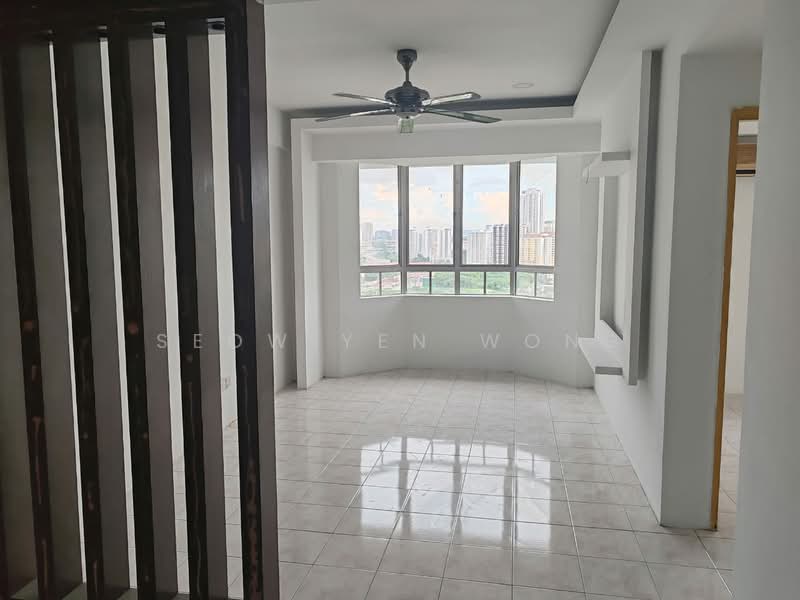 Apartment for Sale at Menara KLH Puchong - Seow Yen Wong - Living Room - PropertyGuru.com.my