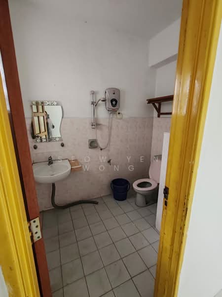 Apartment for Sale at Menara KLH Puchong - Seow Yen Wong - Bathroom - PropertyGuru.com.my