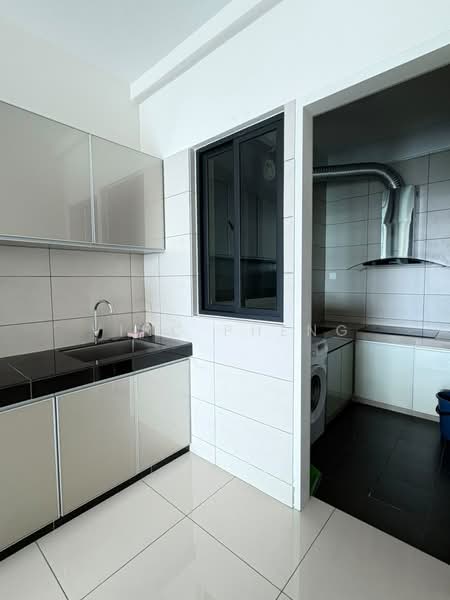Servis Apartment untuk Disewa di Ong Kim Wee Residence - Vinc Pheng - Kitchen - PropertyGuru.com.my