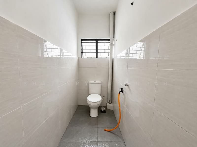 Rumah Teres 2 Tingkat untuk Dijual di Batu Caves (Selangor) - Shaziery Iskandar - Bathroom - PropertyGuru.com.my