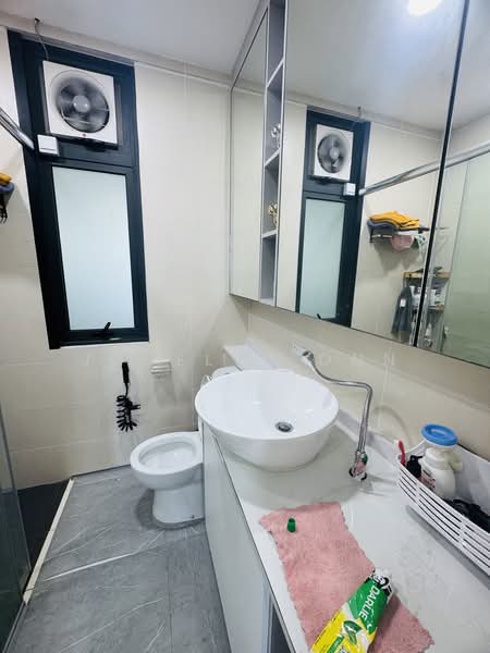 Kediaman Servis untuk Dijual di 8Scape Residence @ Sutera - Jocelyn Onn - Bathroom - PropertyGuru.com.my